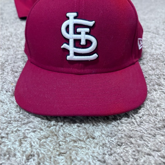 stl cardinals hat 7 1/4 good condition. - Picture 1 of 2
